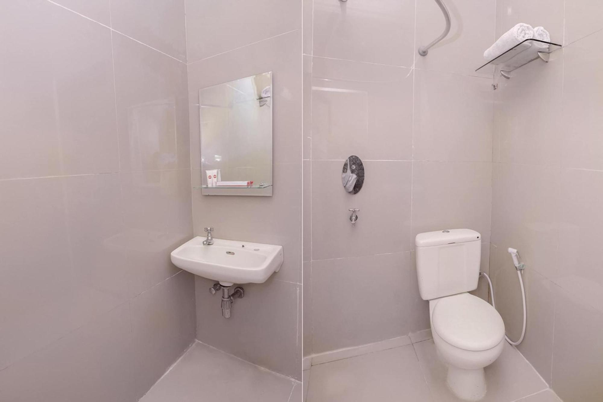 Capital O 854 Ub Caisar Hotel Banda Aceh Zewnętrze zdjęcie