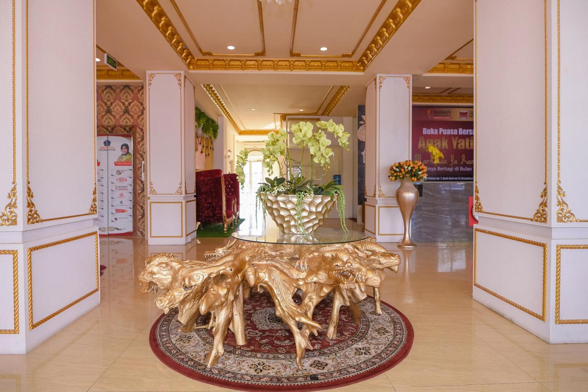 Capital O 854 Ub Caisar Hotel Banda Aceh Zewnętrze zdjęcie