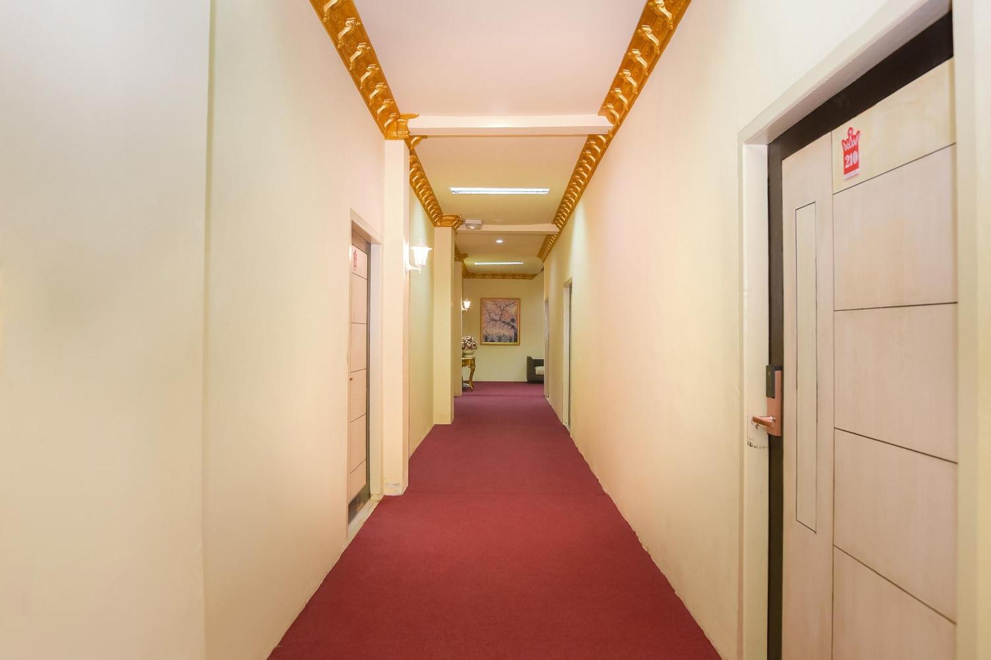 Capital O 854 Ub Caisar Hotel Banda Aceh Zewnętrze zdjęcie